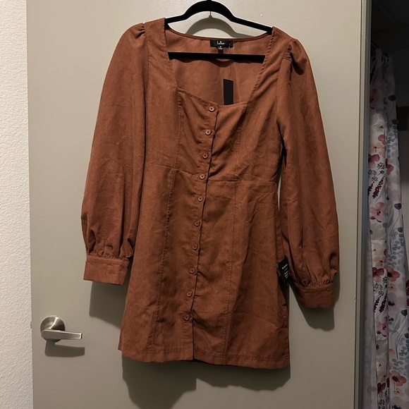 Elegant Rust Button-Up Dress - Picture 5 of 5